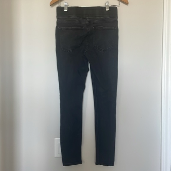 Old Navy Mid-Rise Jeggings Sz 2 Petite EUC - Picture 4 of 4